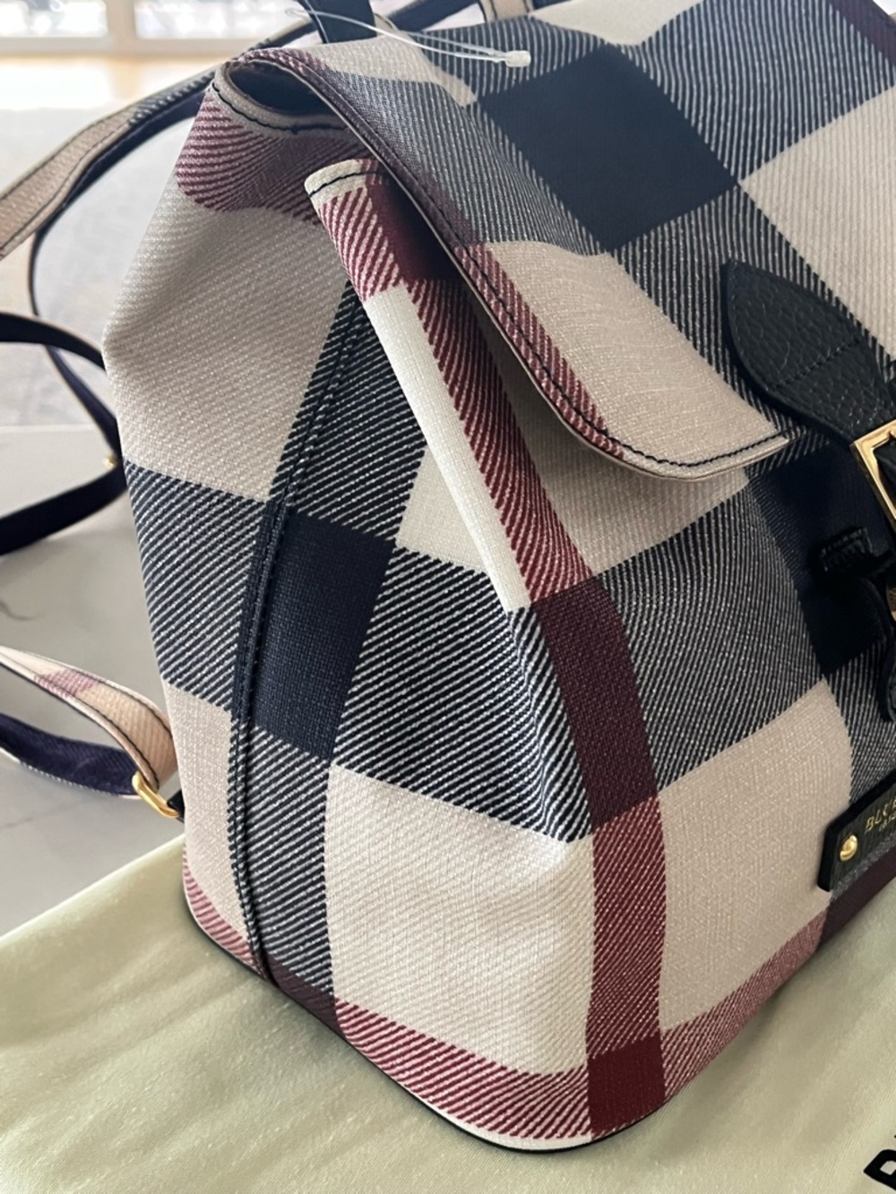 Burberry of Japan Exclusive Blue Label Crestbridge Check Canvas Backpack - NWOT - Picture 4 of 16